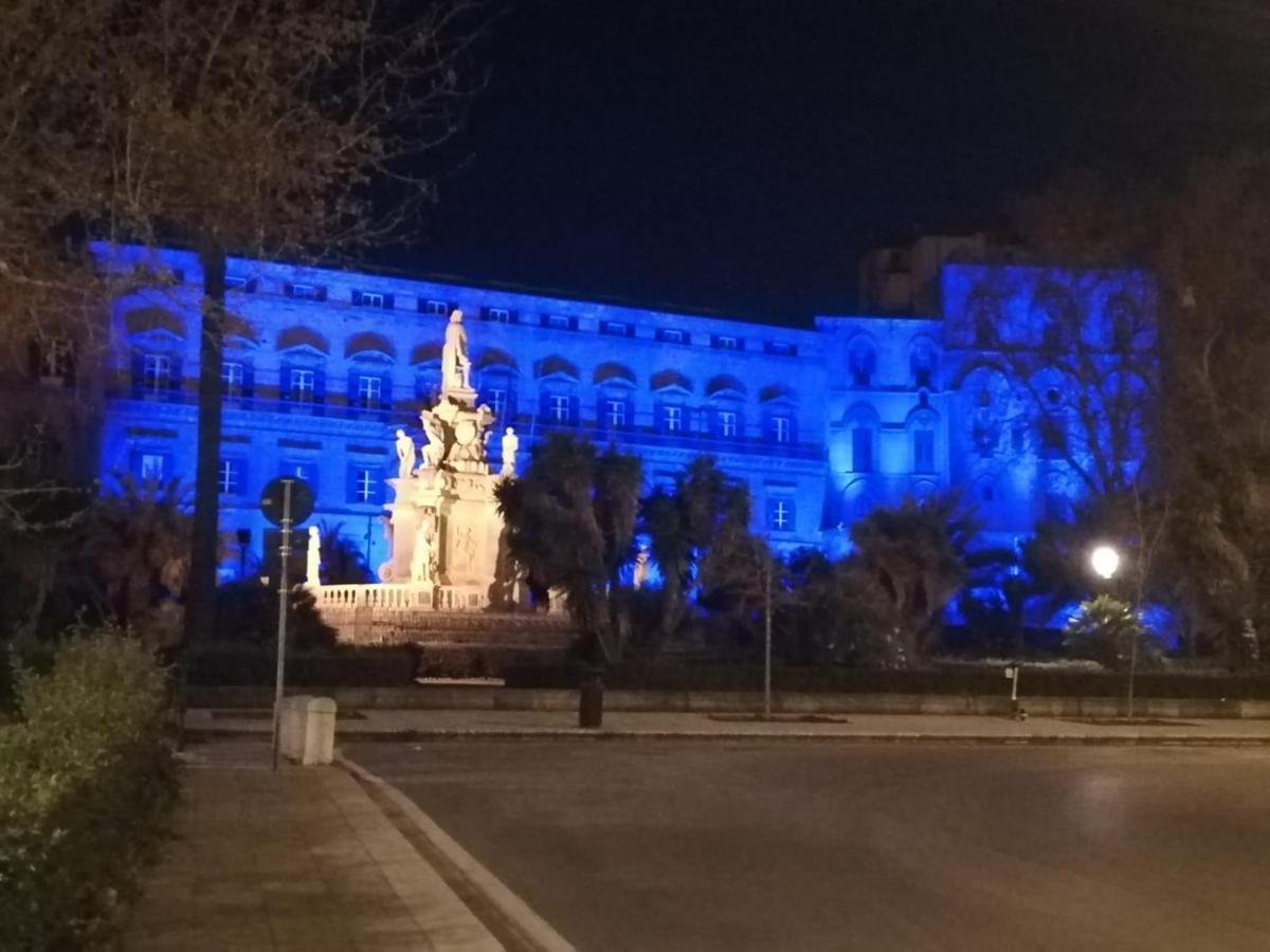 Luxury Apartment Via Genova Палермо Екстериор снимка