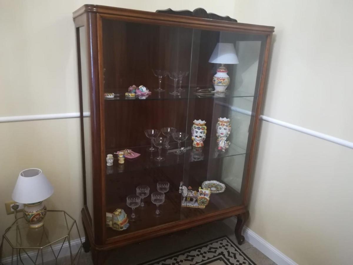 Luxury Apartment Via Genova Палермо Екстериор снимка