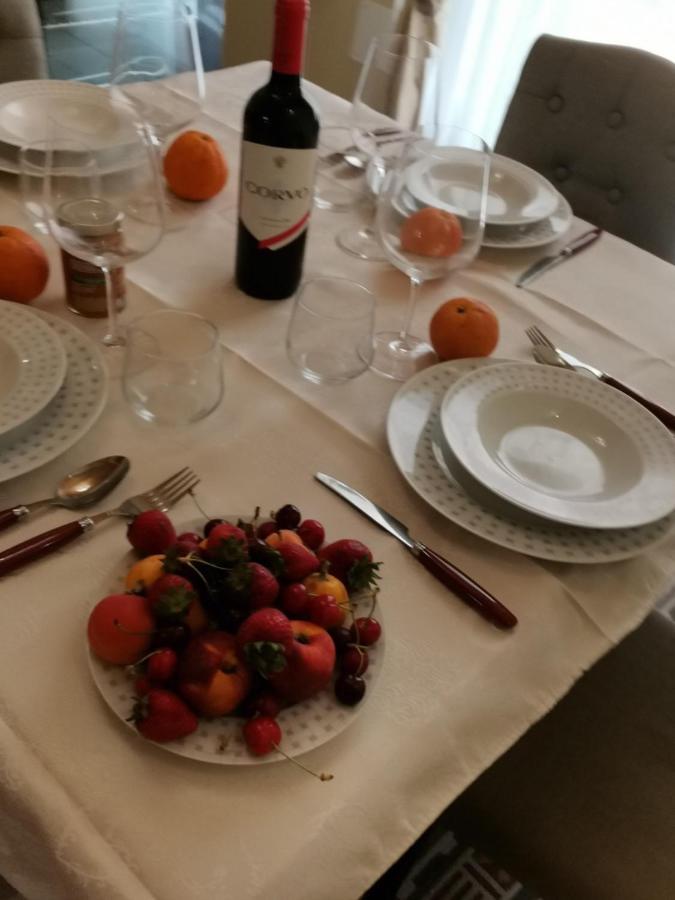 Luxury Apartment Via Genova Палермо Екстериор снимка