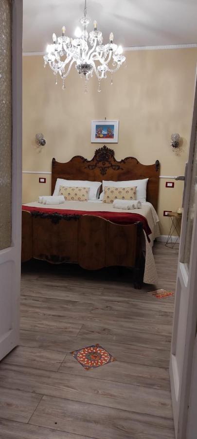 Luxury Apartment Via Genova Палермо Екстериор снимка