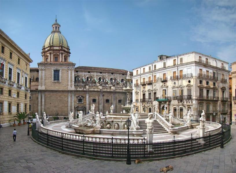 Luxury Apartment Via Genova Палермо Стая снимка