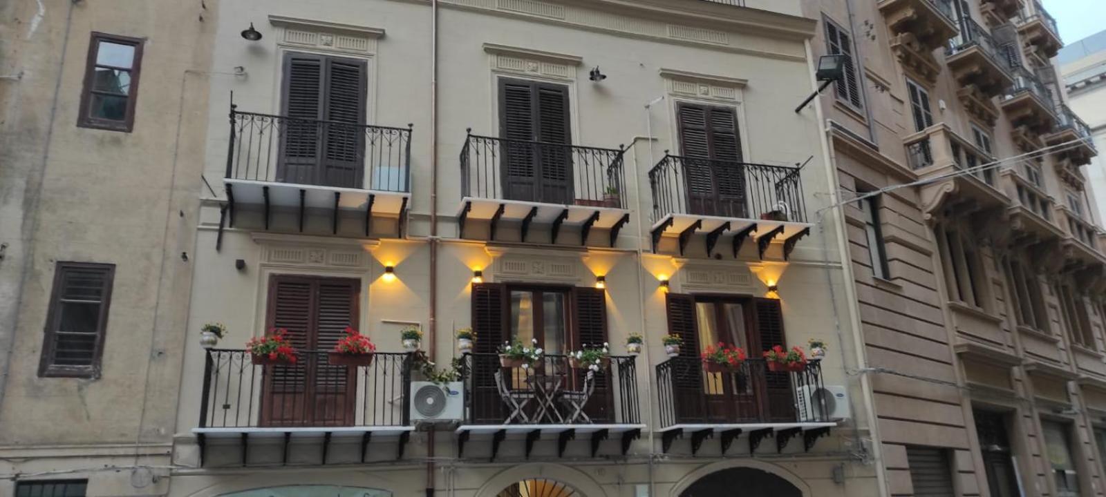 Luxury Apartment Via Genova Палермо Стая снимка