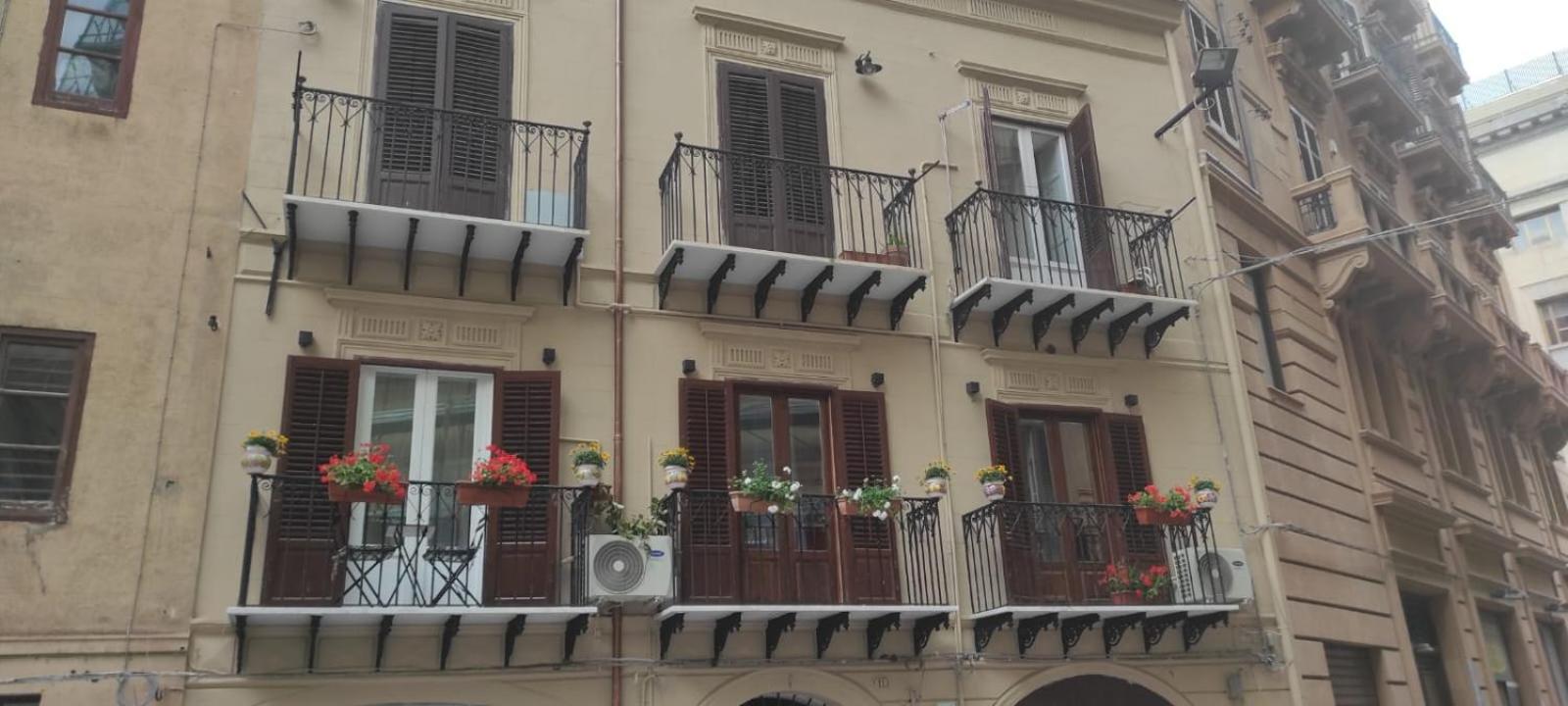 Luxury Apartment Via Genova Палермо Стая снимка